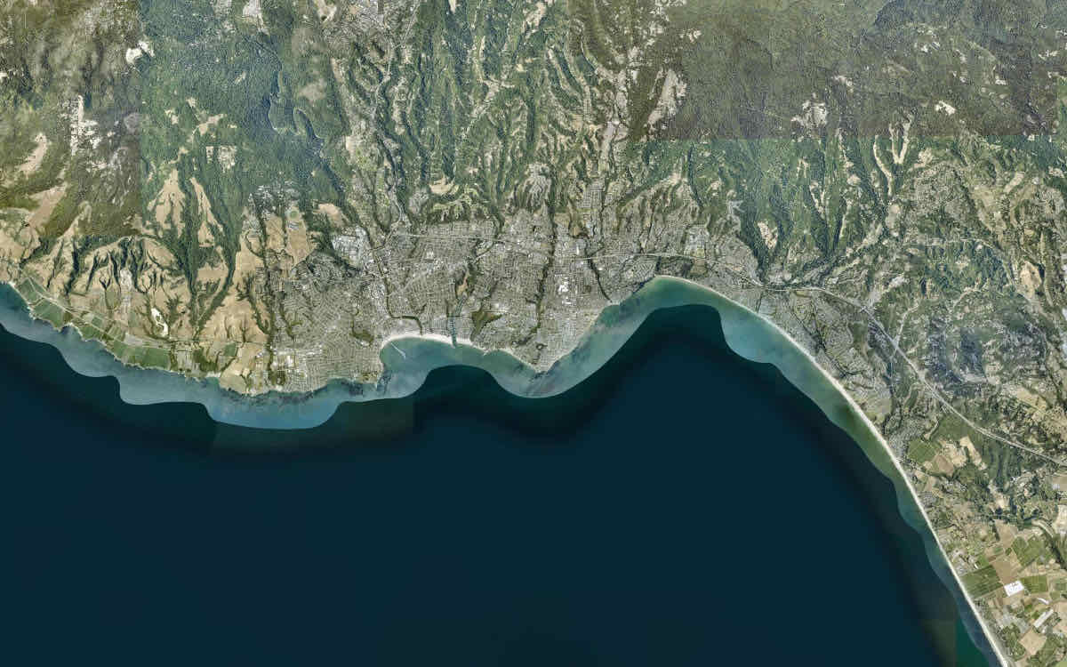 Satellite view centered on Beach&nbsp;RV Pleasure Point, showing the area within 20 minutes by car